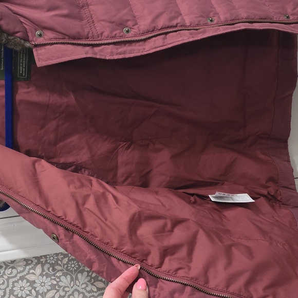 Eddie Bauer Women's Goose Down Puffer Fur Trim Burgendy Mauve Vest Petite XL - Picture 7 of 7